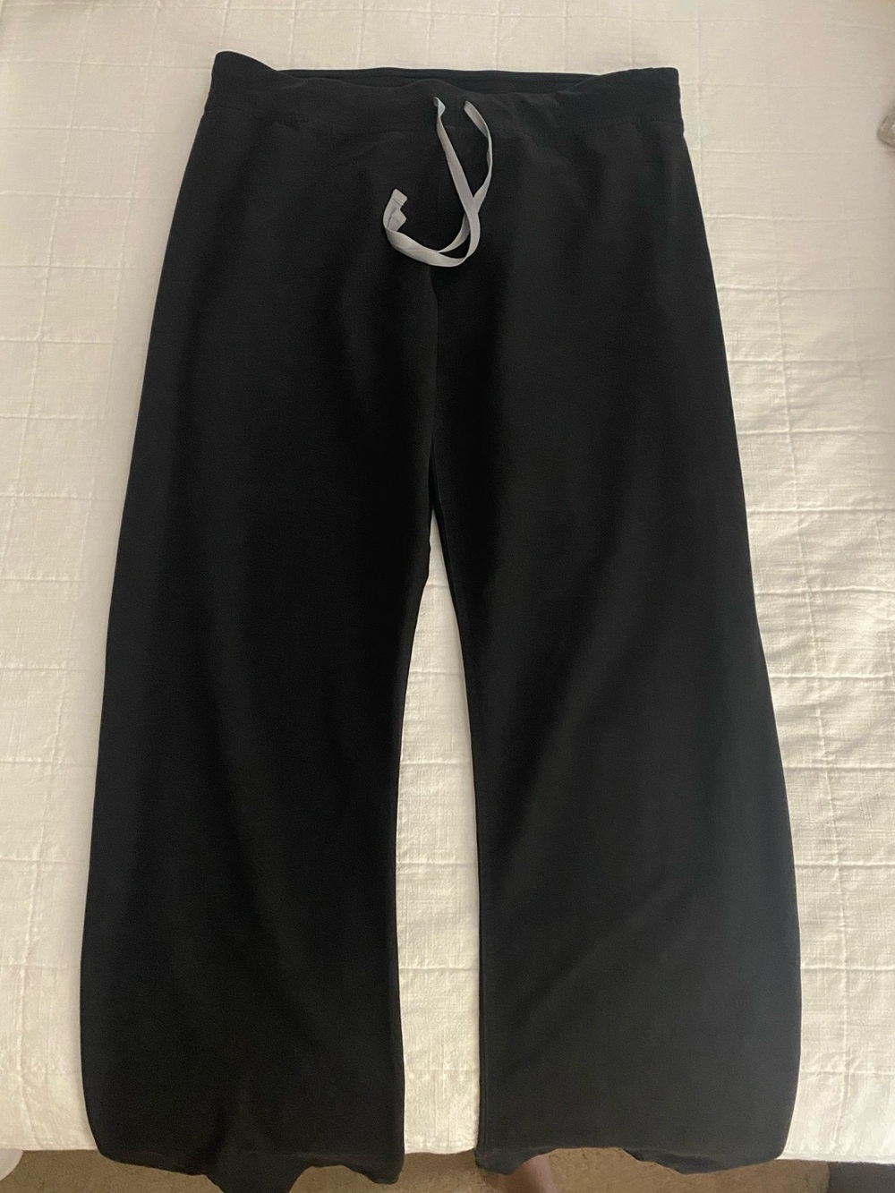 FIGS Livingston Basic Scrub Pants in Black